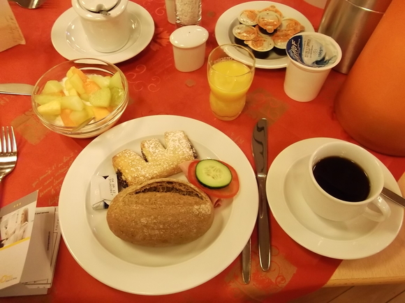ドイツの朝食 一景一話 ドイツの朝食 一景一話