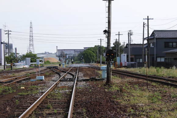 北陸撮影行　その3　能町駅でDE10貨物列車撮影　2015.05.14_d0187275_20542084.jpg