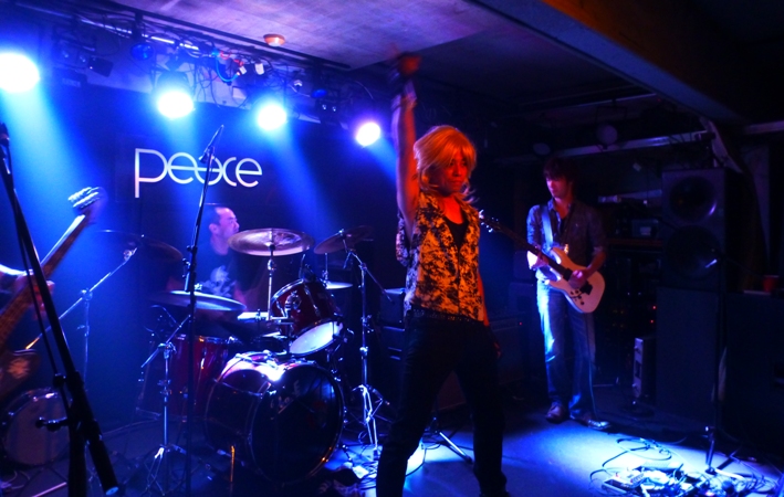 5月3日、カラフルハードロックフェスvol.1のライブレポ♪_e0188087_21371422.jpg