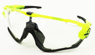 OAKLEY JAWBREAKERアジアフィット用次世代マテリアルNXTデイナイト調光レンズ発売開始!_c0003493_19102367.jpg