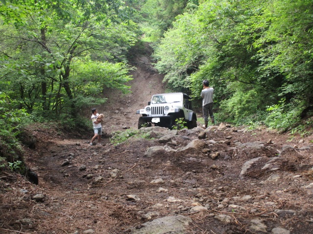 Jeep を楽しもう 4WD Low 入れてみよう オフロード&BBQ&キャンプ 走行会 _b0123820_8481726.jpg