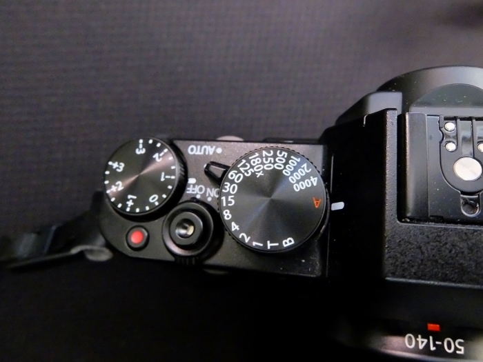 FUJIFILM X-T１０はこんなに小さい_f0050534_11323892.jpg