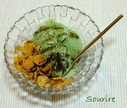 手作りアイスクリーム(抹茶味)_c0350941_21333820.png