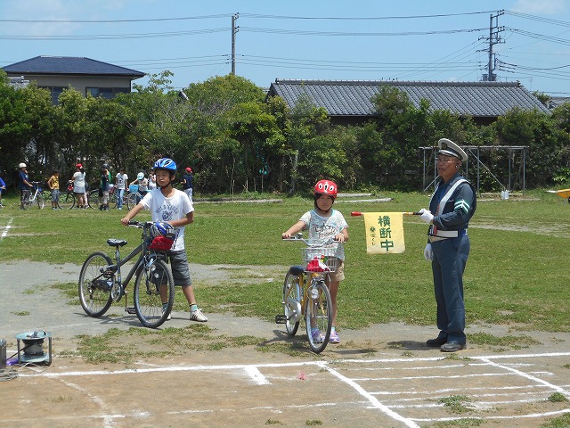 交通安全教室５・６年_b0197668_135339100.jpg