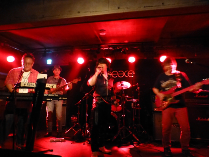 5月3日、カラフルハードロックフェスvol.1のライブレポ♪_e0188087_22464450.jpg