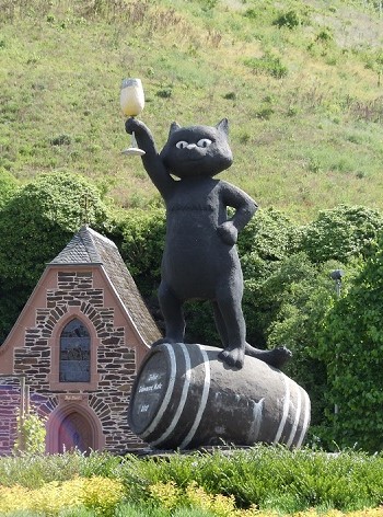 ワインを求めて モーゼル旅行 黒猫の村ツェル シュヴァーベン生活 ワインを求めて モーゼル旅行 黒猫の村ツェル シュヴァーベン生活