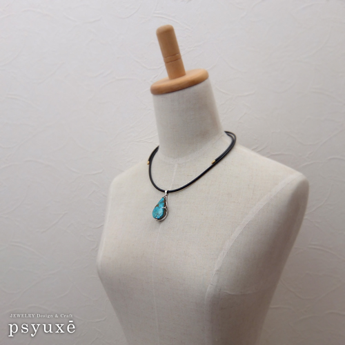 Turquoise Necklace　トルコ石のネックレス_e0131432_15185279.jpg