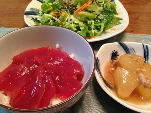 お魚食べたい　　　マグロの漬丼_c0355144_23073570.jpg