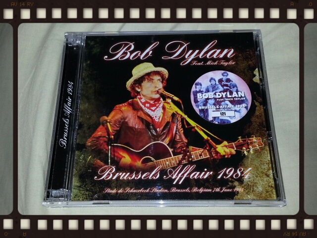 BOB DYLAN Feat. MIC TAYLAOR / BRUSSELS AFFAIR 1984_b0042308_1742454.jpg