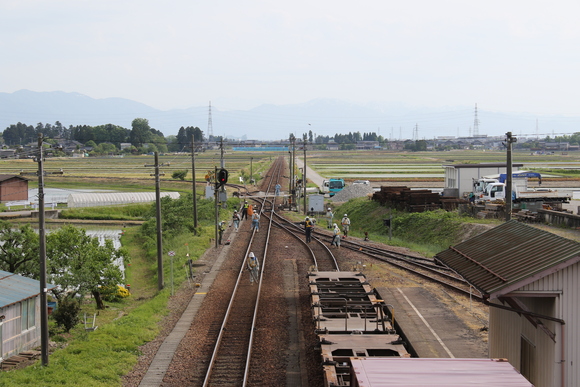 北陸撮影行　その5　二塚駅・中越パルプ高岡工場専用線②　2015.05.14_d0187275_205662.jpg