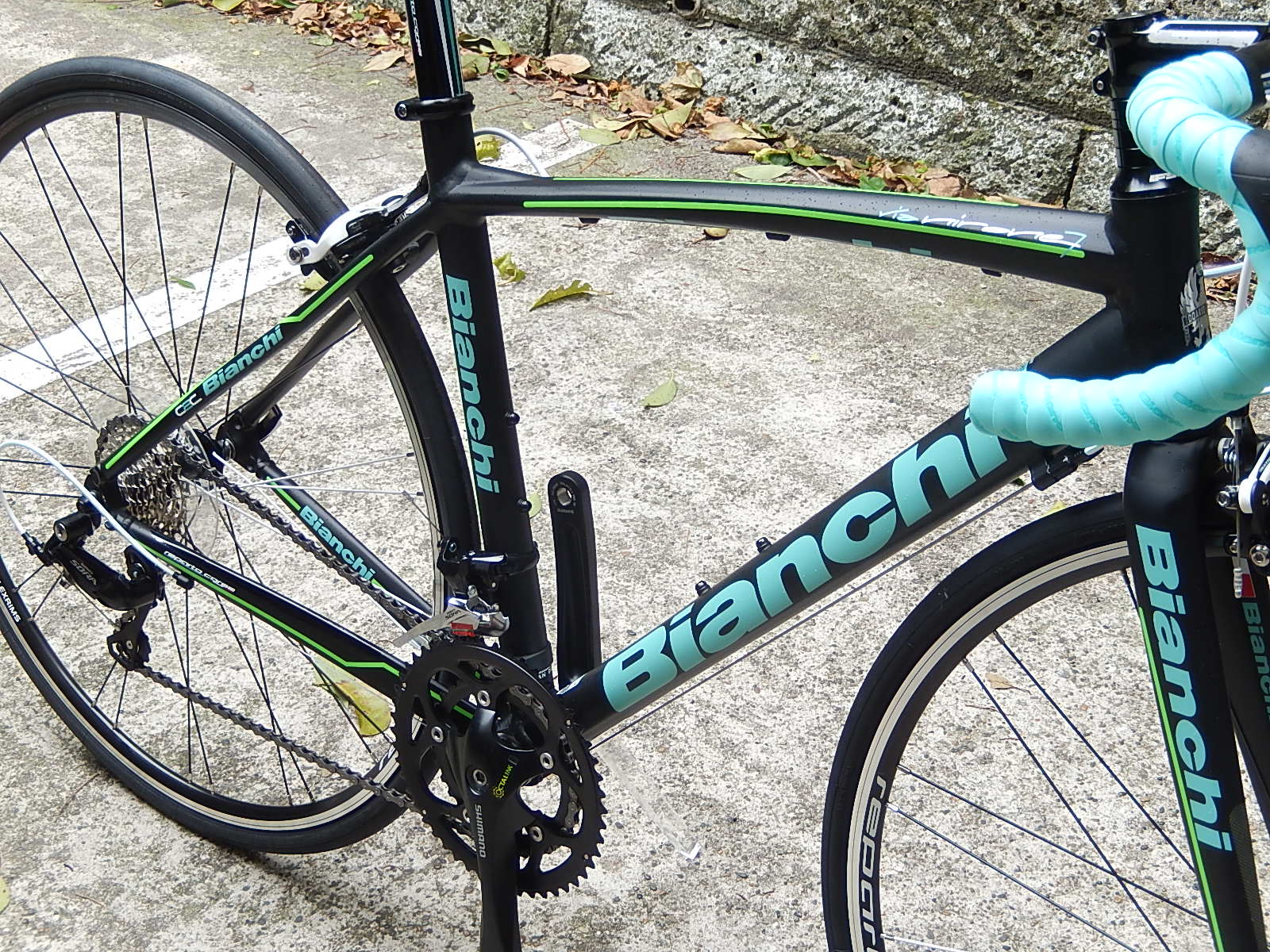Bianchi VIA BIRONE sora再入荷!_e0188759_167082.jpg