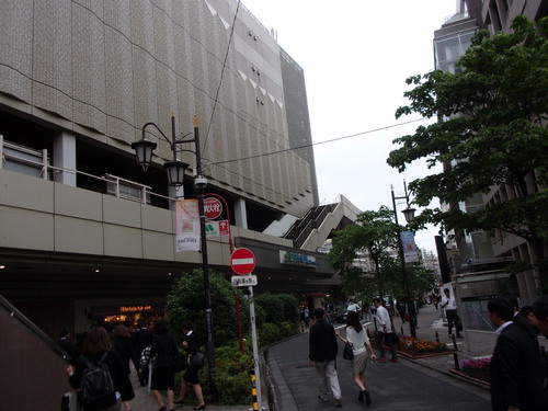 自宅作業を中断して、恵比寿へ・・・。_c0198869_19561332.jpg