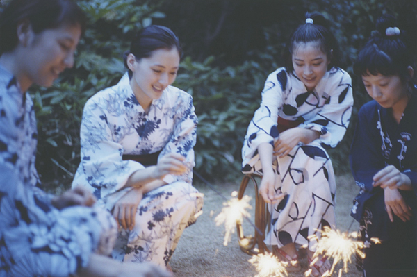 映画「海街diary」に辻屋の下駄が…_d0028327_16491325.jpg