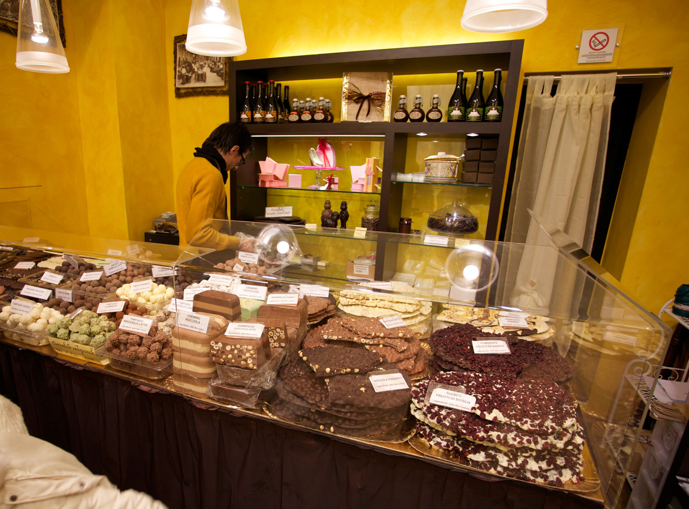 Lucca　ルッカ　チョコレート店　イタリア_e0127948_22401872.jpg