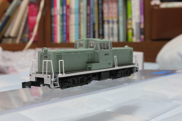 KATO DD13初期形淡緑と鉄コレ北越急行HK100新塗装 2015.05.30