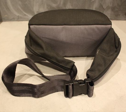 Item.19  OUTDOOR PRODUCTS Waist Pouch アウトドアプロダクツ　ウエストポーチ_c0352177_13594127.jpg