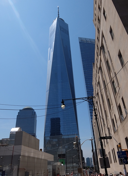ワン・ワールドトレードセンター（One World Trade Center）展望台の一般オープン、初日の行列の様子_b0007805_5321983.jpg