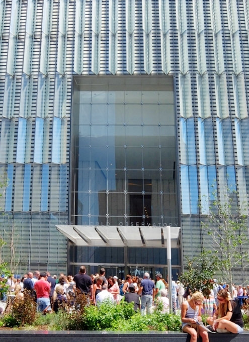 ワン・ワールドトレードセンター（One World Trade Center）展望台の一般オープン、初日の行列の様子_b0007805_5343627.jpg