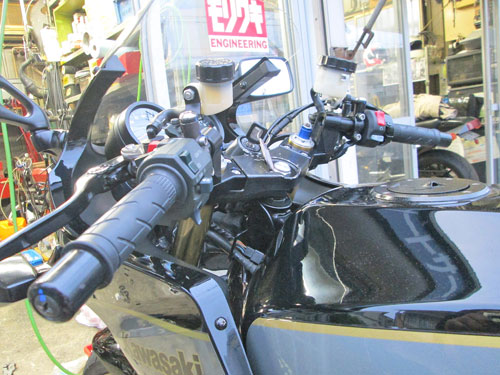 カワサキ　GPZ900R　純正ハンドル GPZ900R 純正ハンドル