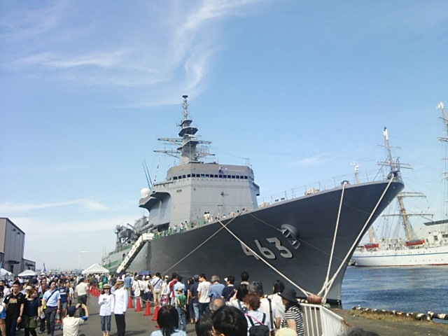 自衛隊掃海母艦　『うらが』_d0268536_7102537.jpg