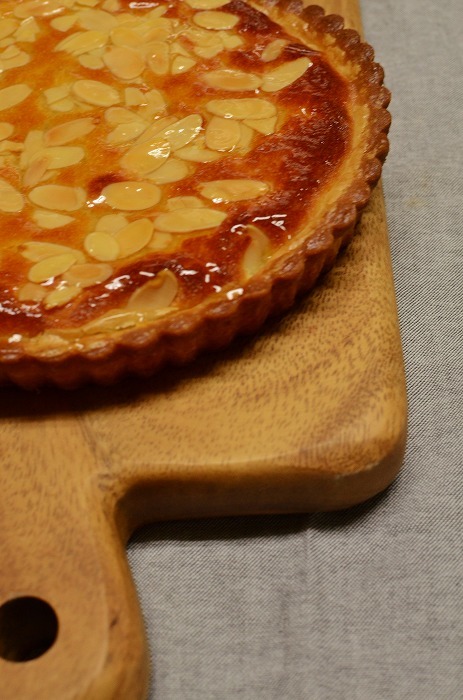 Tarte aux amandes_b0341869_08412995.jpg