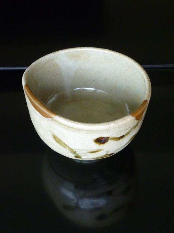 古唐津(木原窯) ‥ 金継ぎ絵唐津沓茶碗 : 心の時空 古唐津(木原窯) ‥ 金継ぎ絵唐津沓茶碗 : 心の時空