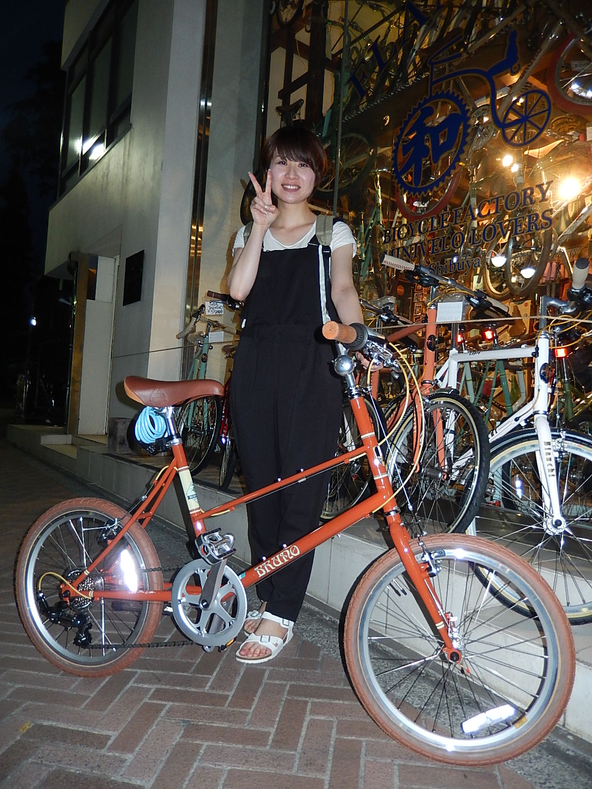 6月1日　渋谷　原宿　の自転車屋　FLAME bike前です_e0188759_1213094.jpg