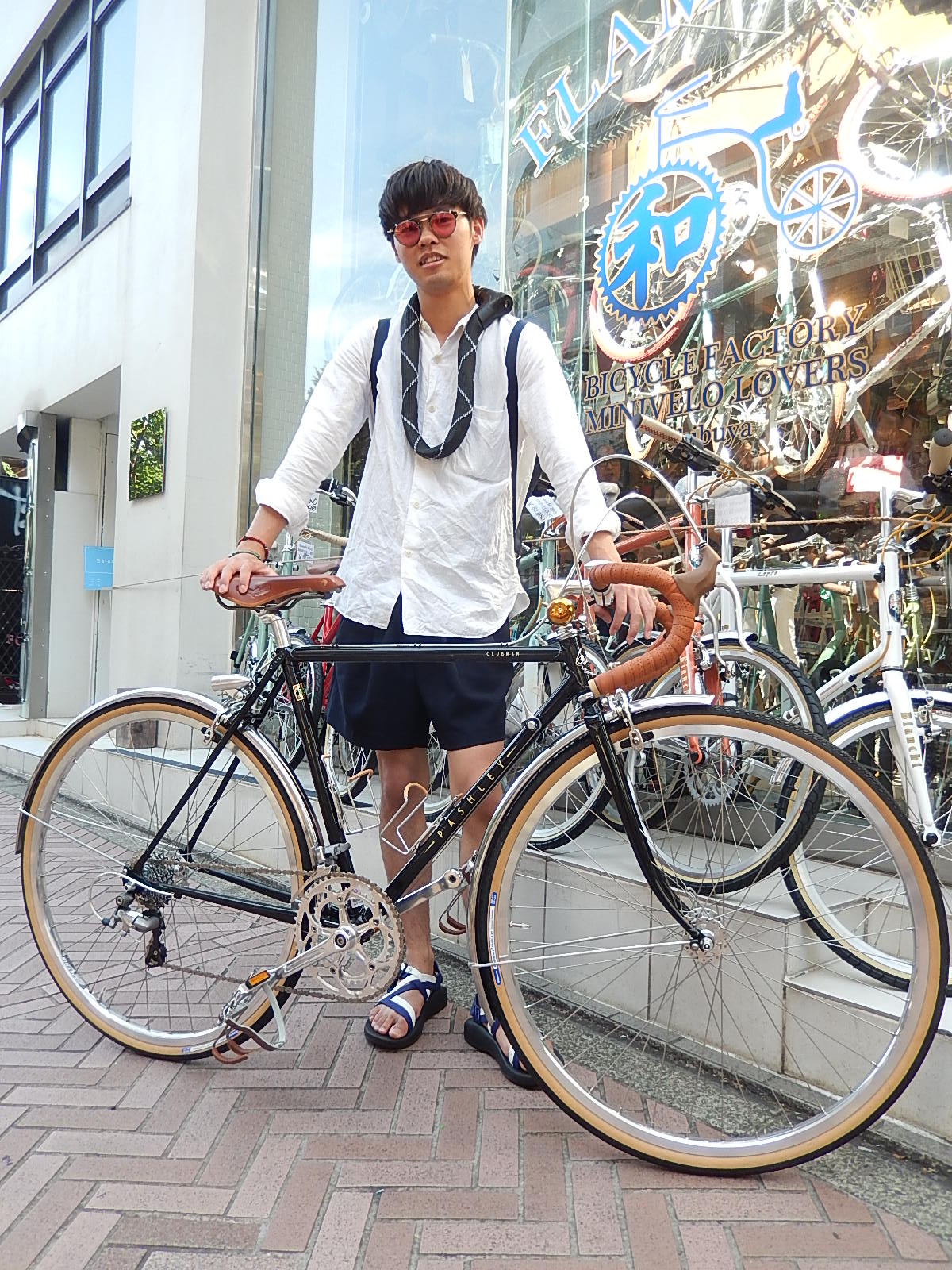 6月1日　渋谷　原宿　の自転車屋　FLAME bike前です_e0188759_1245223.jpg