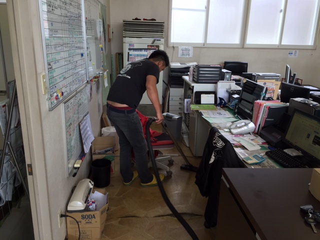 6月2日(火)山本が送ります TOMMYの1日 ランクル アルファード ハマー_b0127002_1826620.jpg