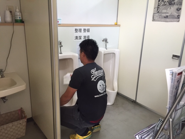 6月2日(火)山本が送ります TOMMYの1日 ランクル アルファード ハマー_b0127002_1827173.jpg