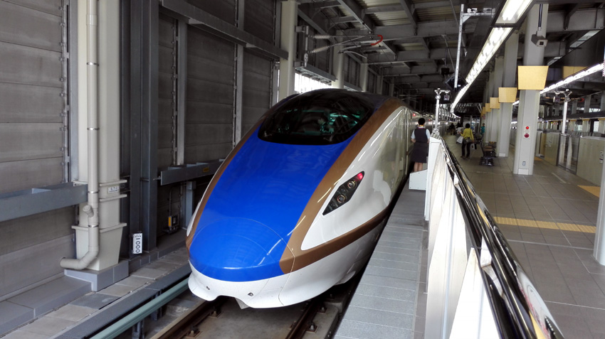 北陸新幹線グランクラス初見_d0093903_93459.jpg