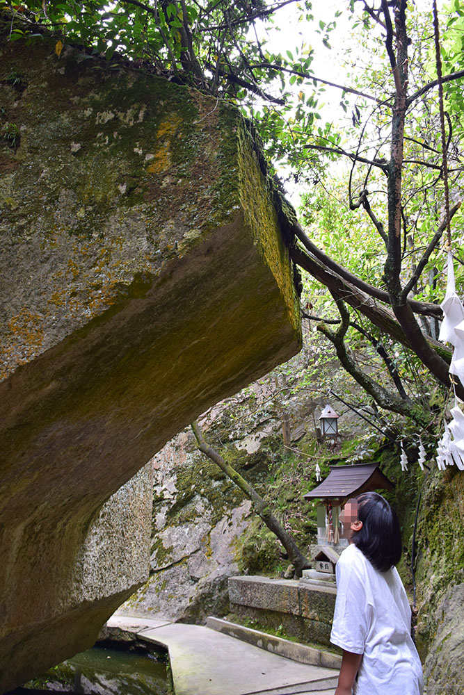 三木合戦ゆかりの地めぐり　その２１　～生石神社（石の宝殿）～_e0158128_15104317.jpg