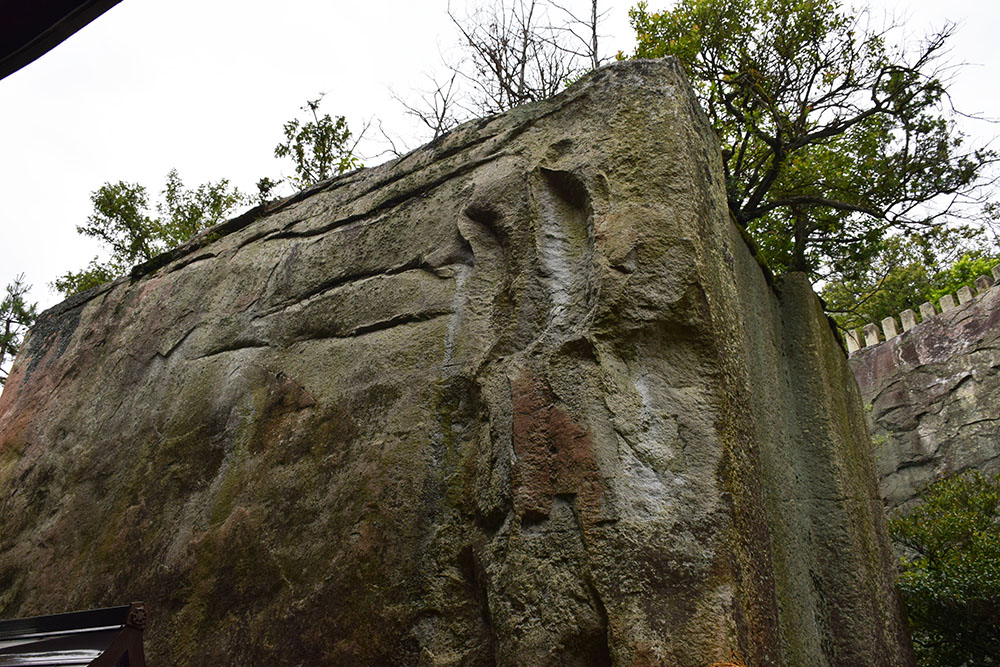 三木合戦ゆかりの地めぐり　その２１　～生石神社（石の宝殿）～_e0158128_15105678.jpg