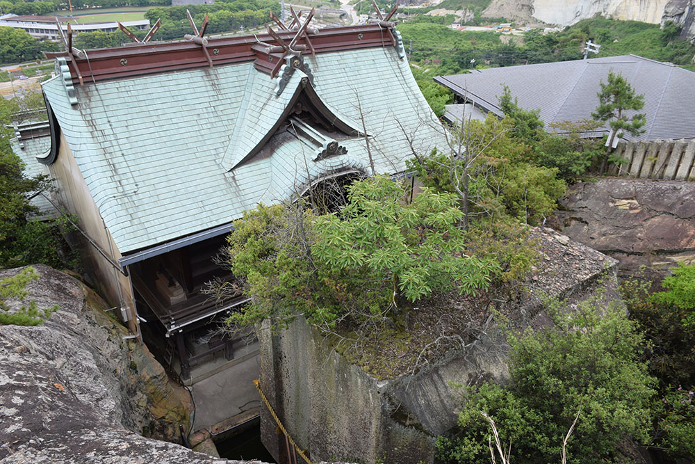 三木合戦ゆかりの地めぐり　その２１　～生石神社（石の宝殿）～_e0158128_15141489.jpg