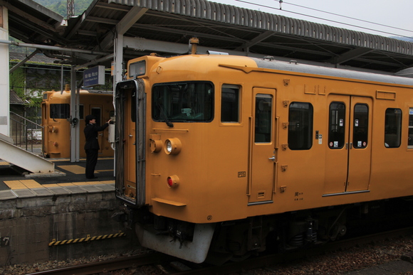 再び１１５系　途中下車の旅！_d0202264_0491379.jpg