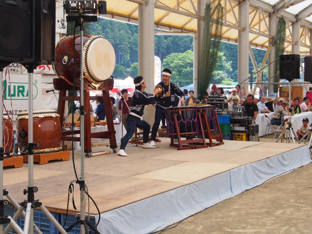 第15回 日本チェンソーアート競技大会 in 東栄 2015_e0200287_10115244.jpg