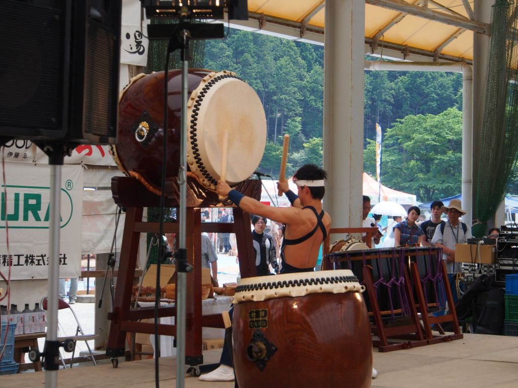 第15回 日本チェンソーアート競技大会 in 東栄 2015_e0200287_10121052.jpg