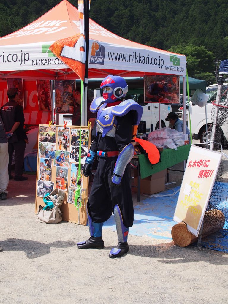 第15回 日本チェンソーアート競技大会 in 東栄 2015_e0200287_10124738.jpg