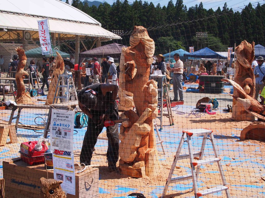 第15回 日本チェンソーアート競技大会 in 東栄 2015_e0200287_1075342.jpg