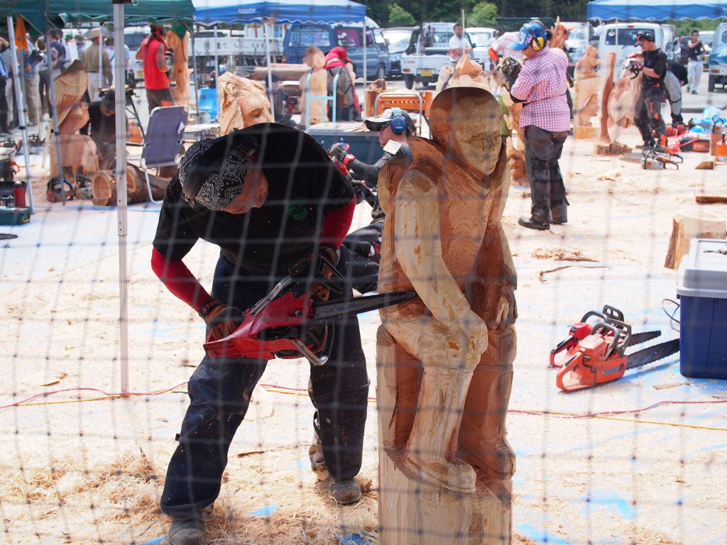 第15回 日本チェンソーアート競技大会 in 東栄 2015_e0200287_1081880.jpg