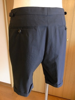 「上質なショートパンツ」&「新型のクールジャケット」 ~ コットン&リネン祭り! 編_c0177259_22342141.jpg