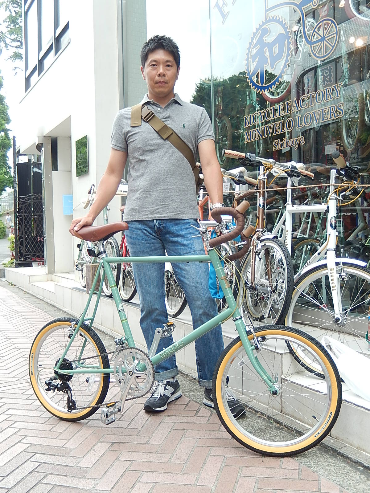 6月3日　渋谷　原宿　の自転車屋　FLAME bike前です_e0188759_1673752.jpg