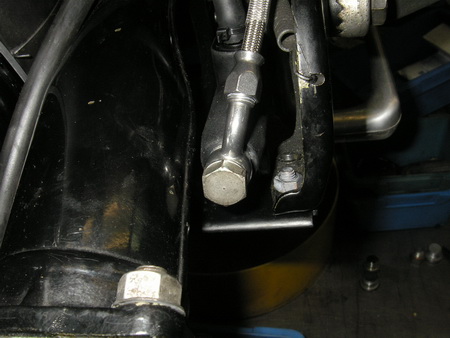 BMW Rタイプ アーテのFブレーキマスター交換_e0218639_11484382.jpg