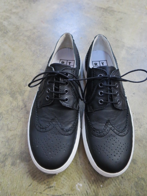 個人的に待ってた今夏の本命の白スニ ・・・ RTM WHITE LEATHER SNEAKER!♪!_d0152280_20203774.jpg