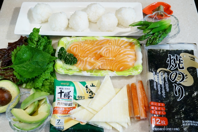 【スライスチーズ入り　洋風手巻きSUSHI！】Meijiさんの「贅沢スライスチーズ」で濃香！最高の味わいです♪_b0033423_18294589.jpg