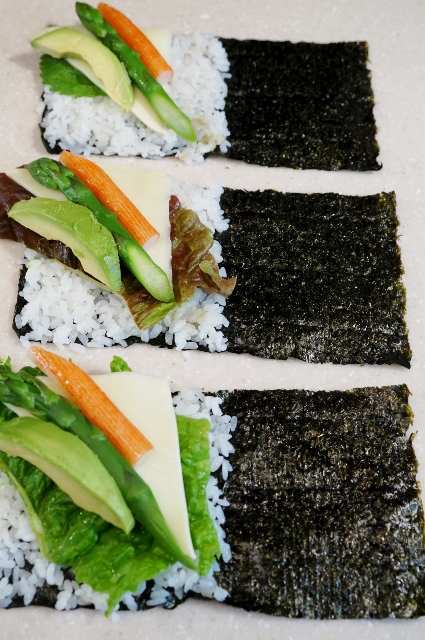 【スライスチーズ入り　洋風手巻きSUSHI！】Meijiさんの「贅沢スライスチーズ」で濃香！最高の味わいです♪_b0033423_18454563.jpg