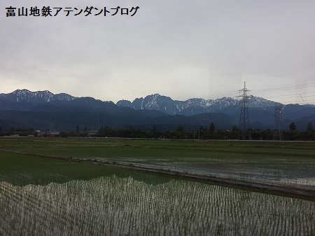 地鉄の上り列車は、電鉄富山方面です!_a0243562_18010502.jpg