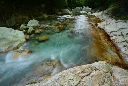 水の色合い　　前鬼川本谷_c0303868_856180.jpg