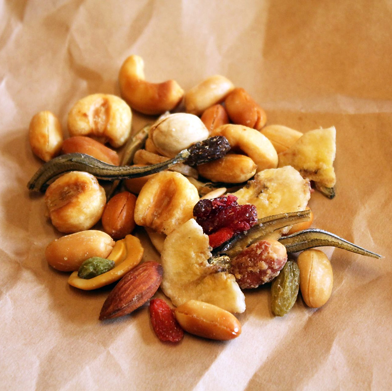 SMOKED MIX NUTS スモークドミックスナッツ / マンチーフーズ_c0222907_16263898.jpg