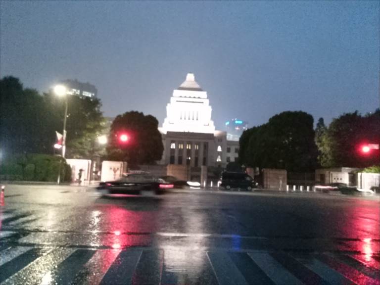2015/6/5　雨の中、約1900人が国会・官邸前で抗議_c0024539_021478.jpg